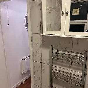  Apartment Accu Care