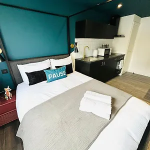 31 Studio, Ideal For Tourists Locations Londra