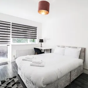 Urban Oasis Couette-café